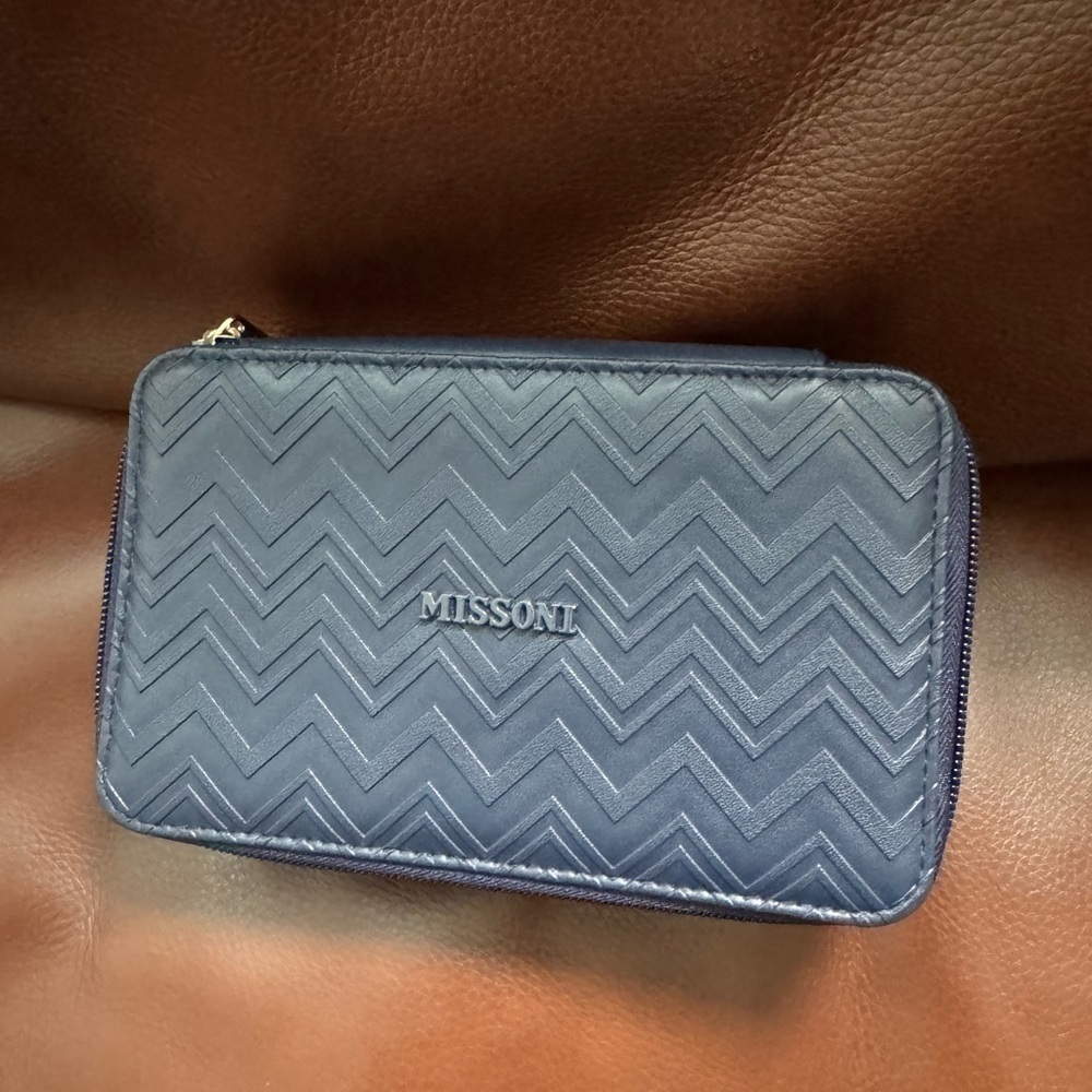 Missoni For Delta Travel /Toiletry Case/Bag Exclusive 2024 Release In Navy Blue